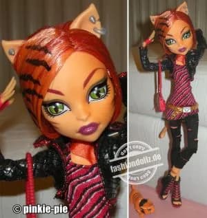 Monster High Wave 3 Toralei Stripe #W9117
